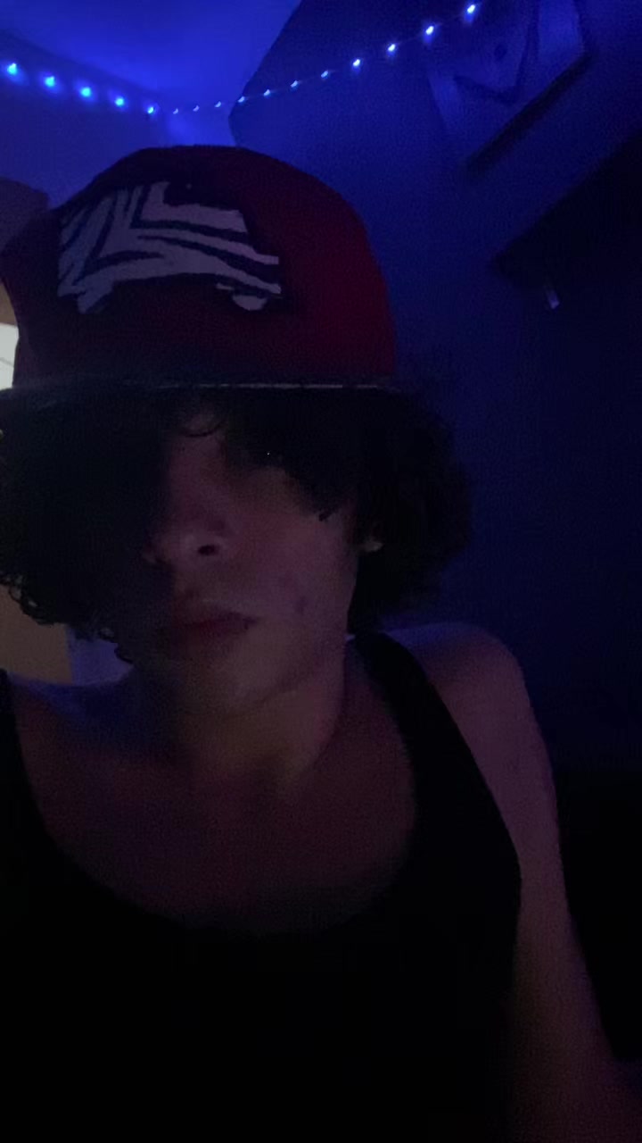 @MIMOU🦇