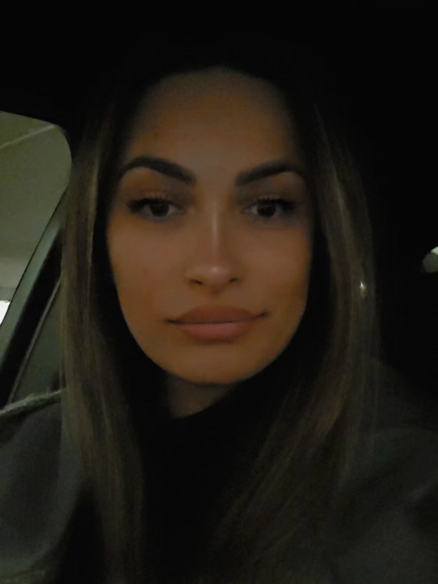 @Larisa Adina