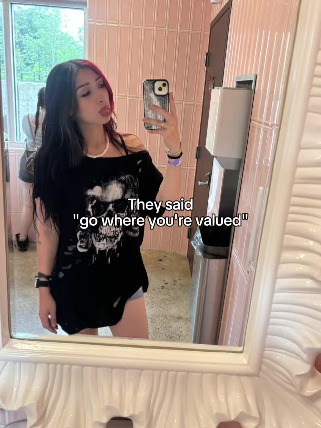@Rienas WRLD🧃🌎