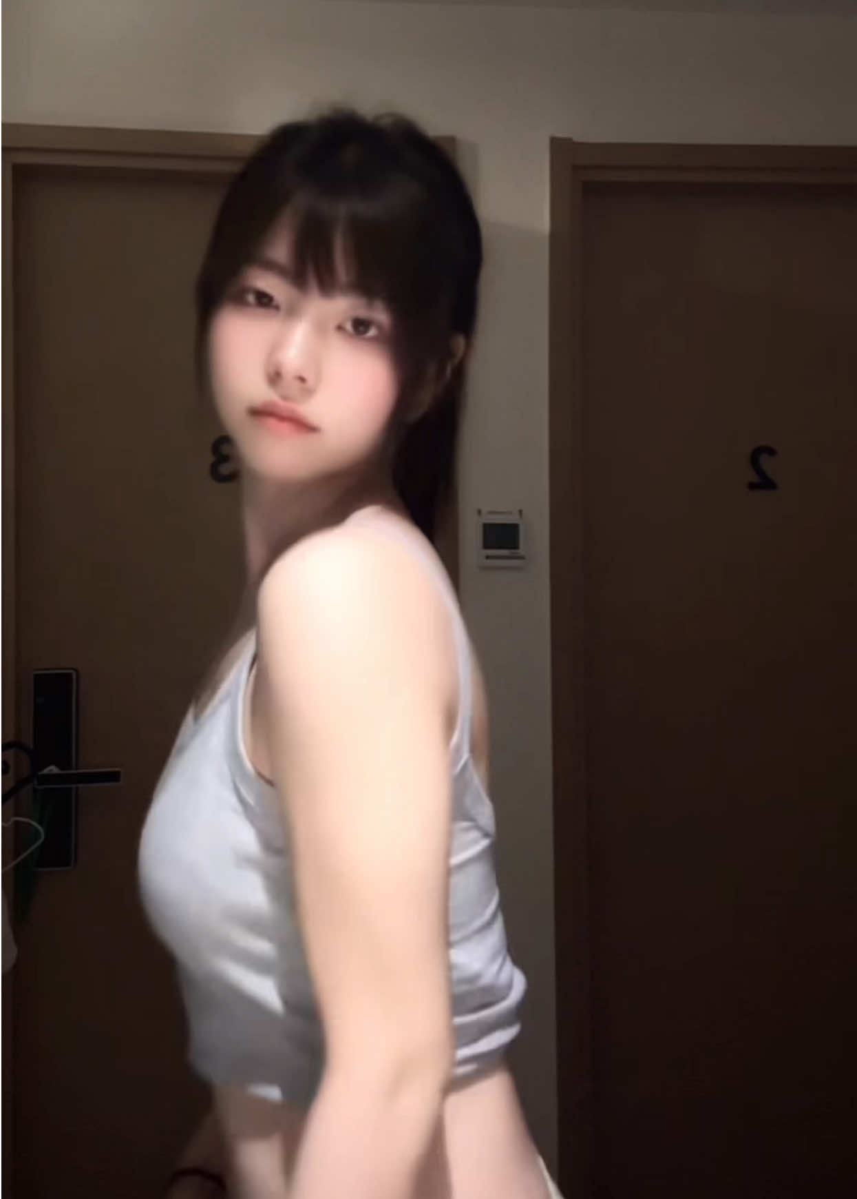 @lu