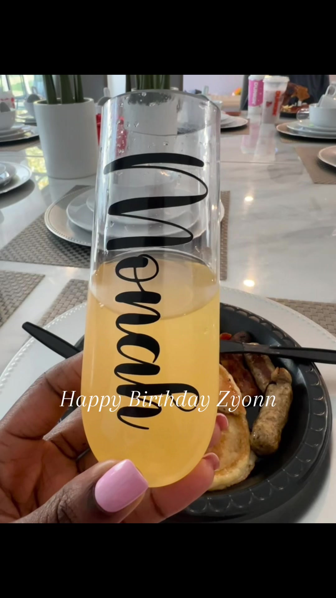 @Cupcakesbymonah