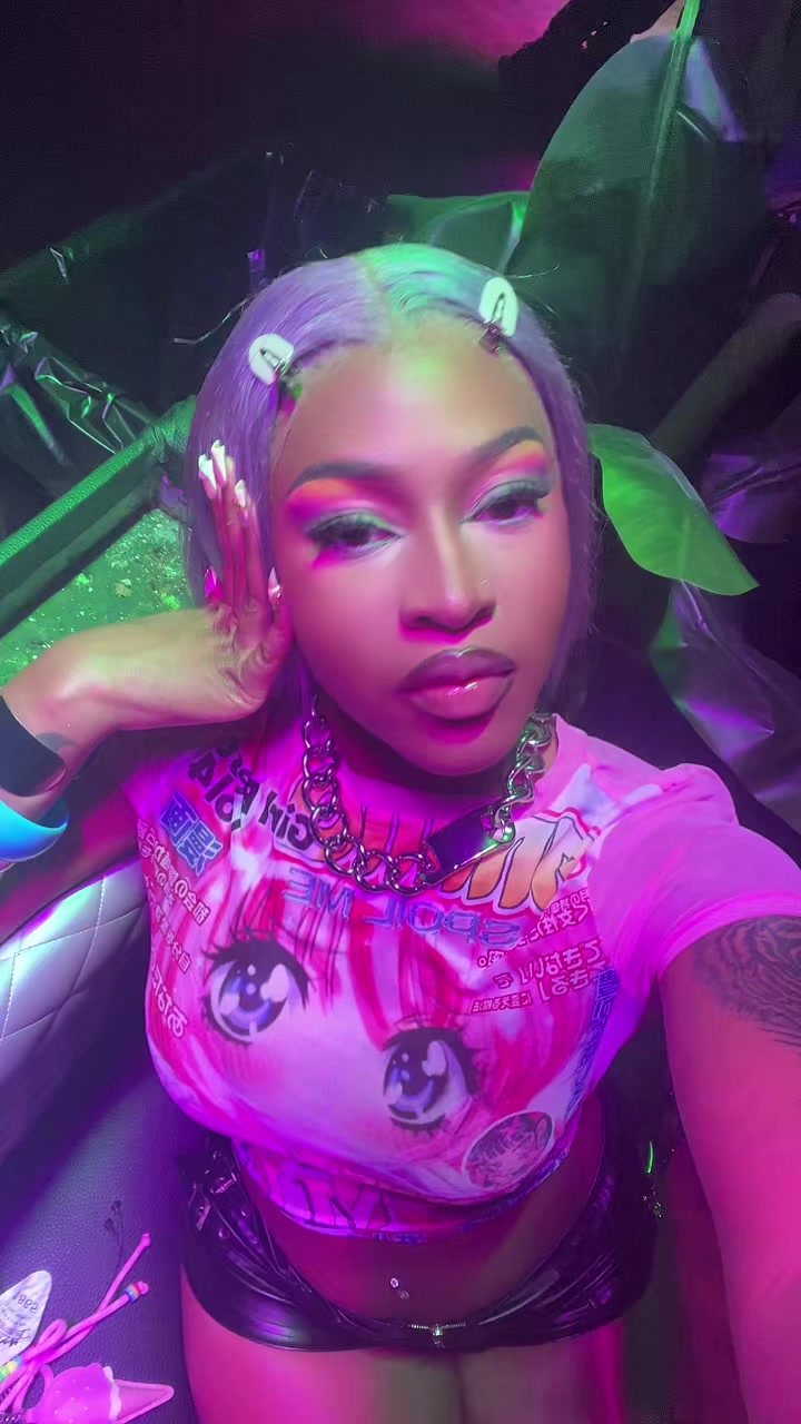 @QueenNae