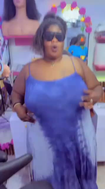 @users sexy Nora5
