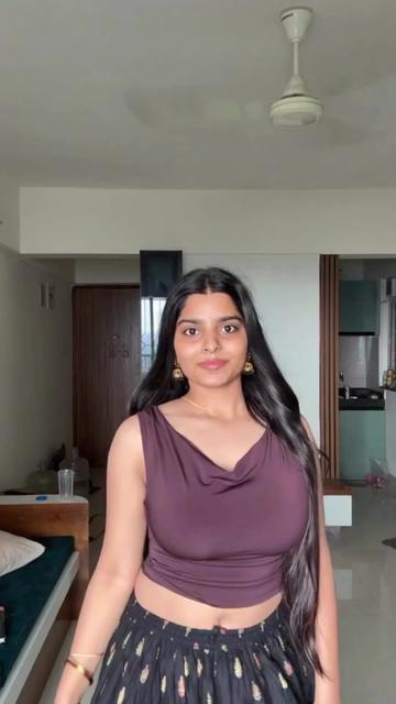 @Anushkaaa