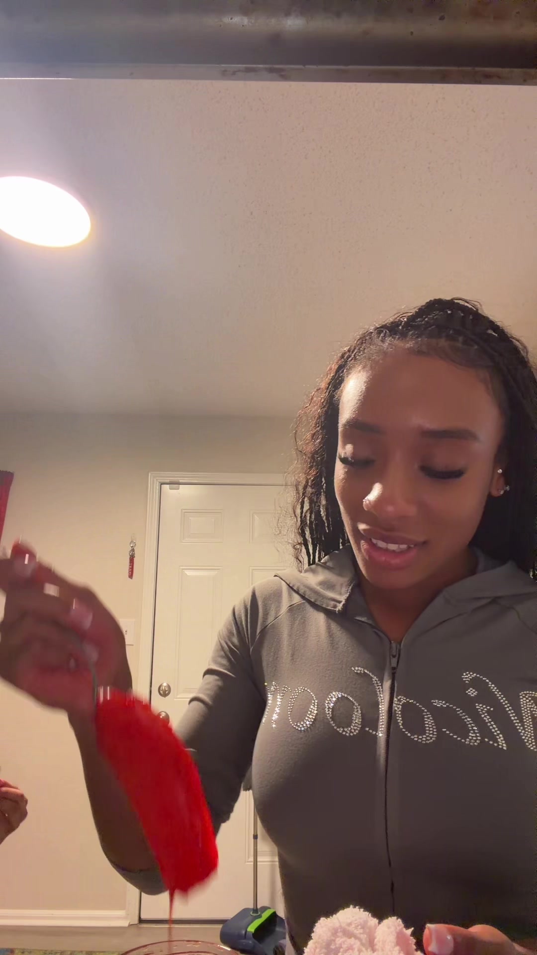 @riahnicole