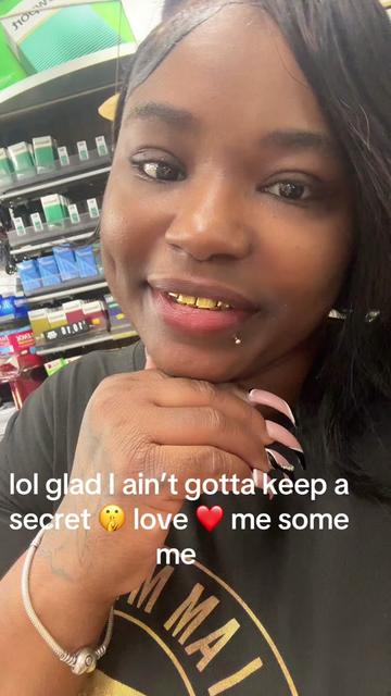 @Goldmouth queen ❤️🖤