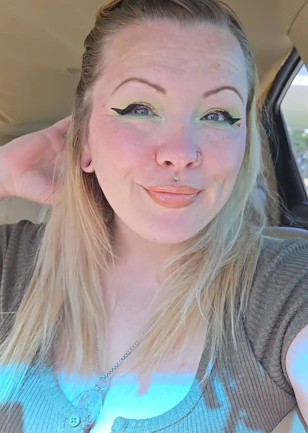 @Christina 🌈