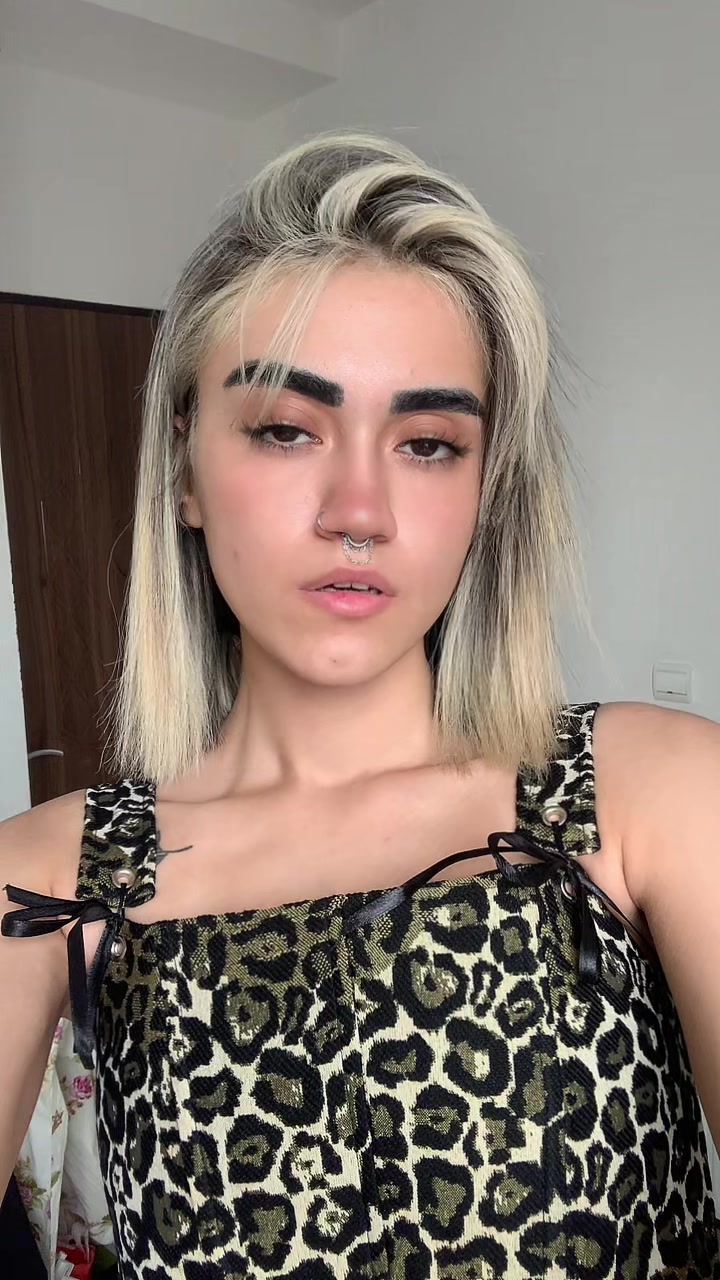 @meiow_zizo
