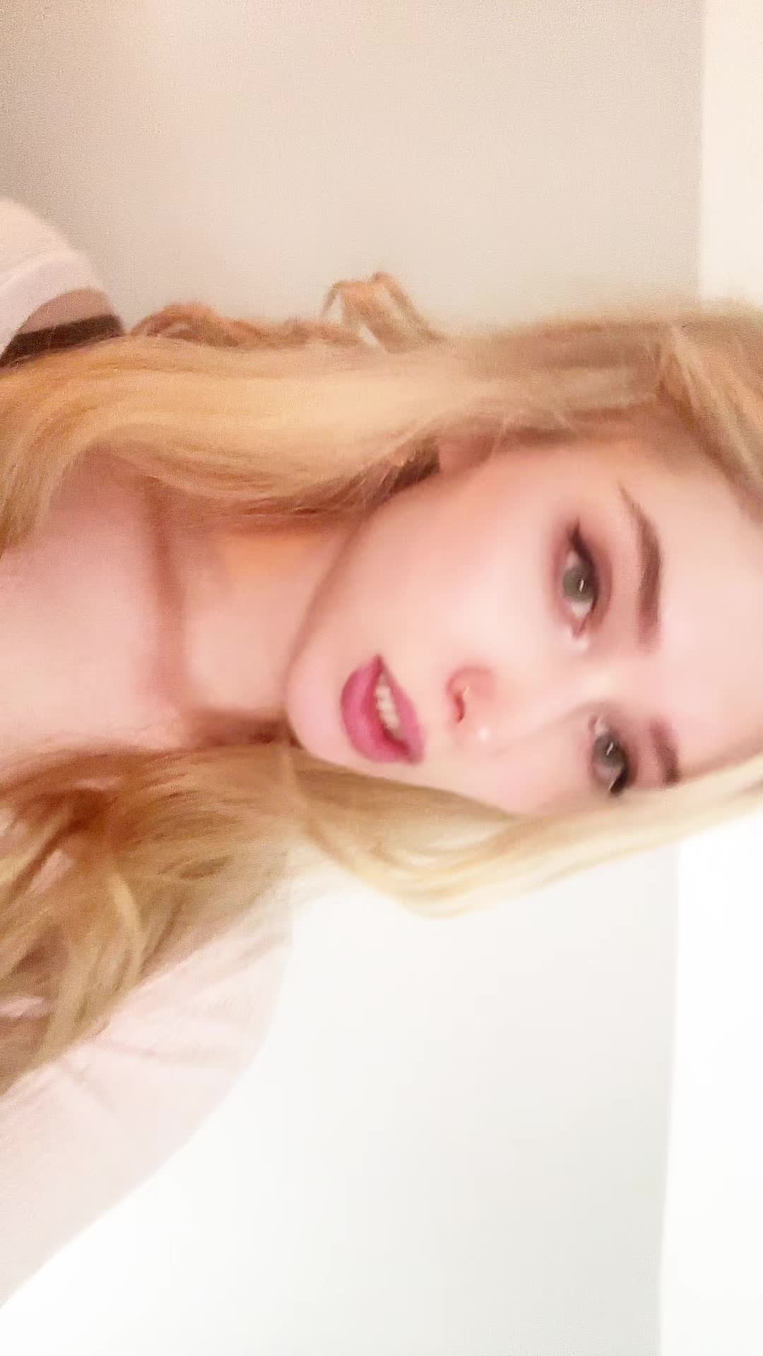 @carsyynnn