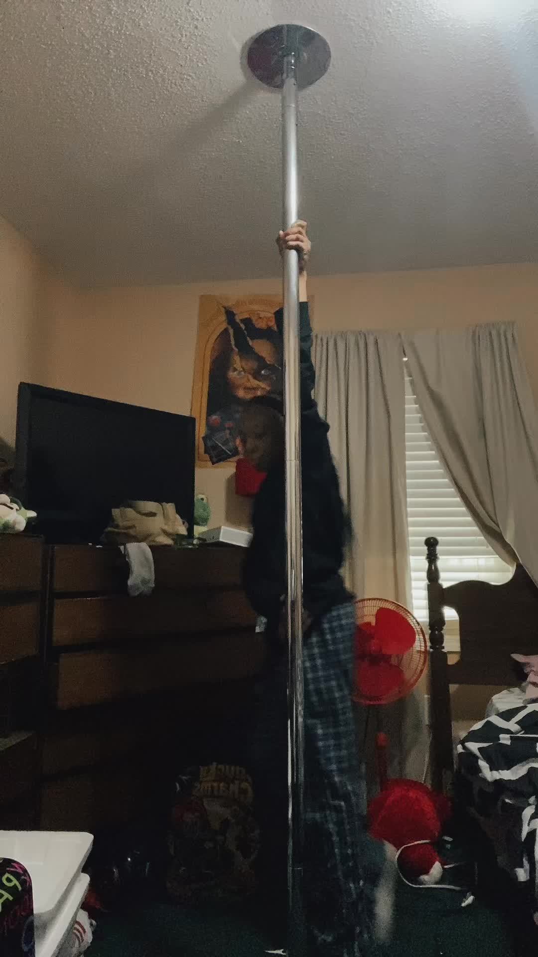 @laythatahhdown