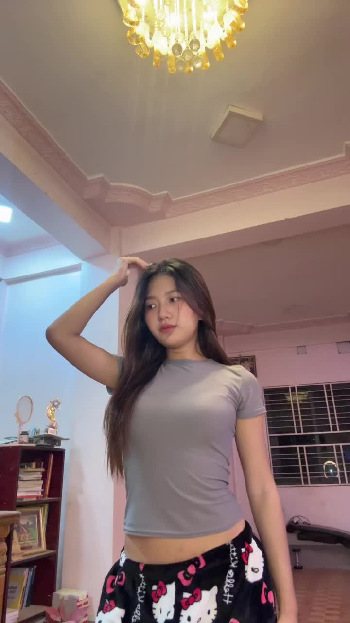 @မြန်မာအလန်းလေးများ