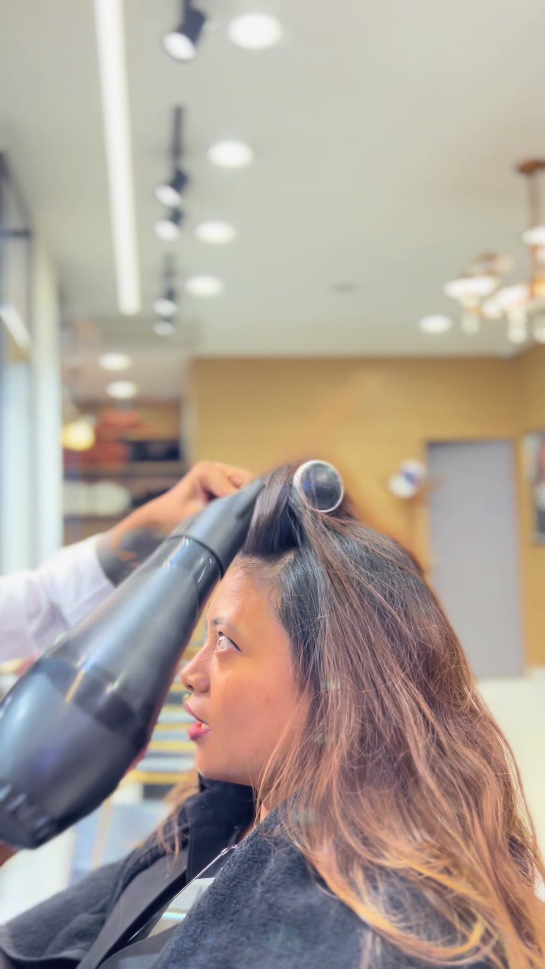 @Looks Salon Nepal