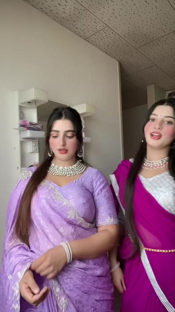 @अनु❤️🔥🫥