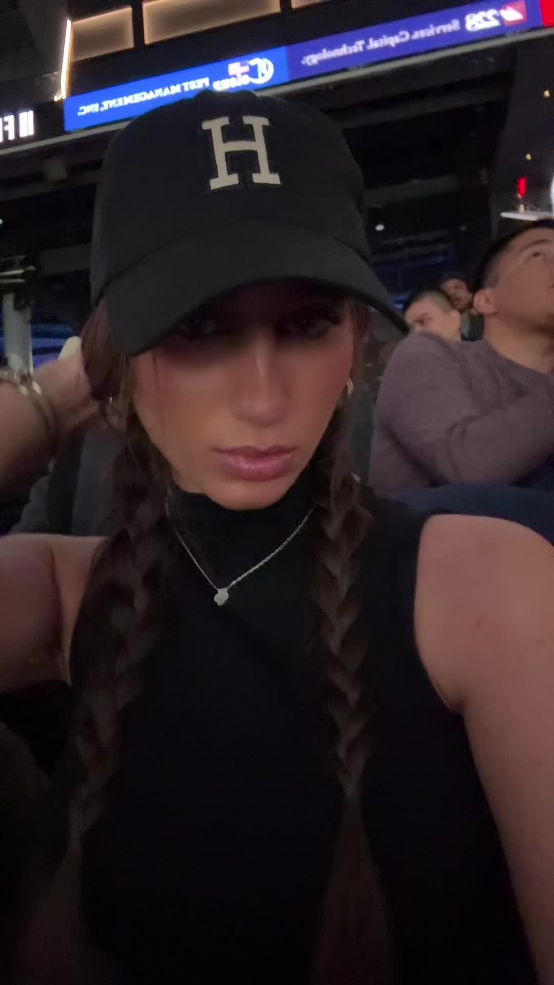@b <3