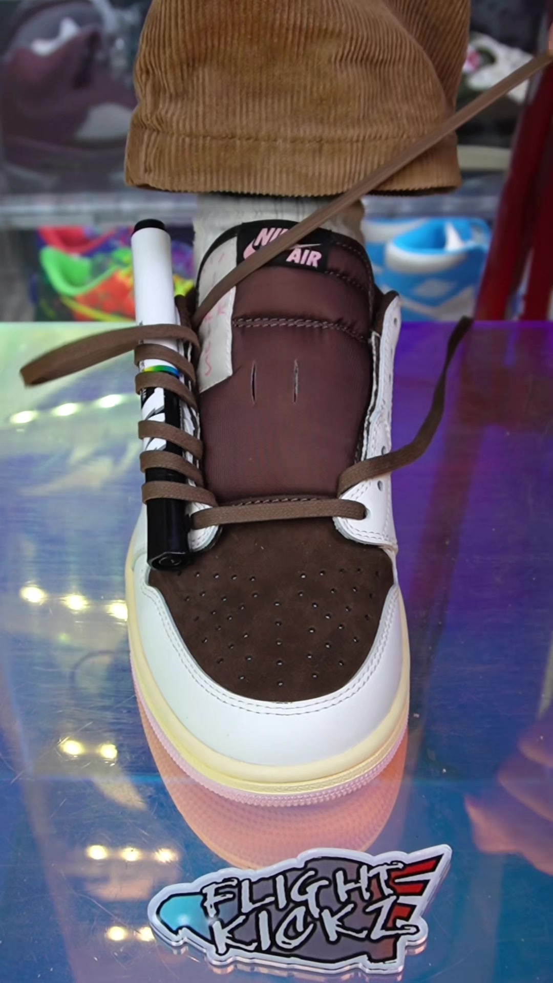 @Lacedsneaker
