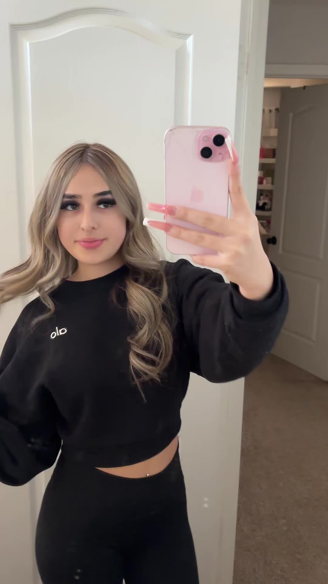 @𝑴𝒂𝒓𝒊𝒂𝒉 ✰