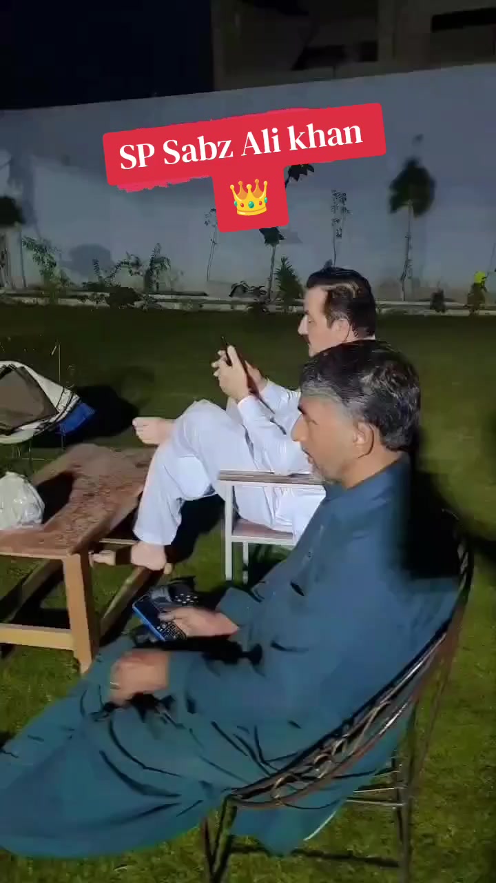 @Afaq Khan 👑