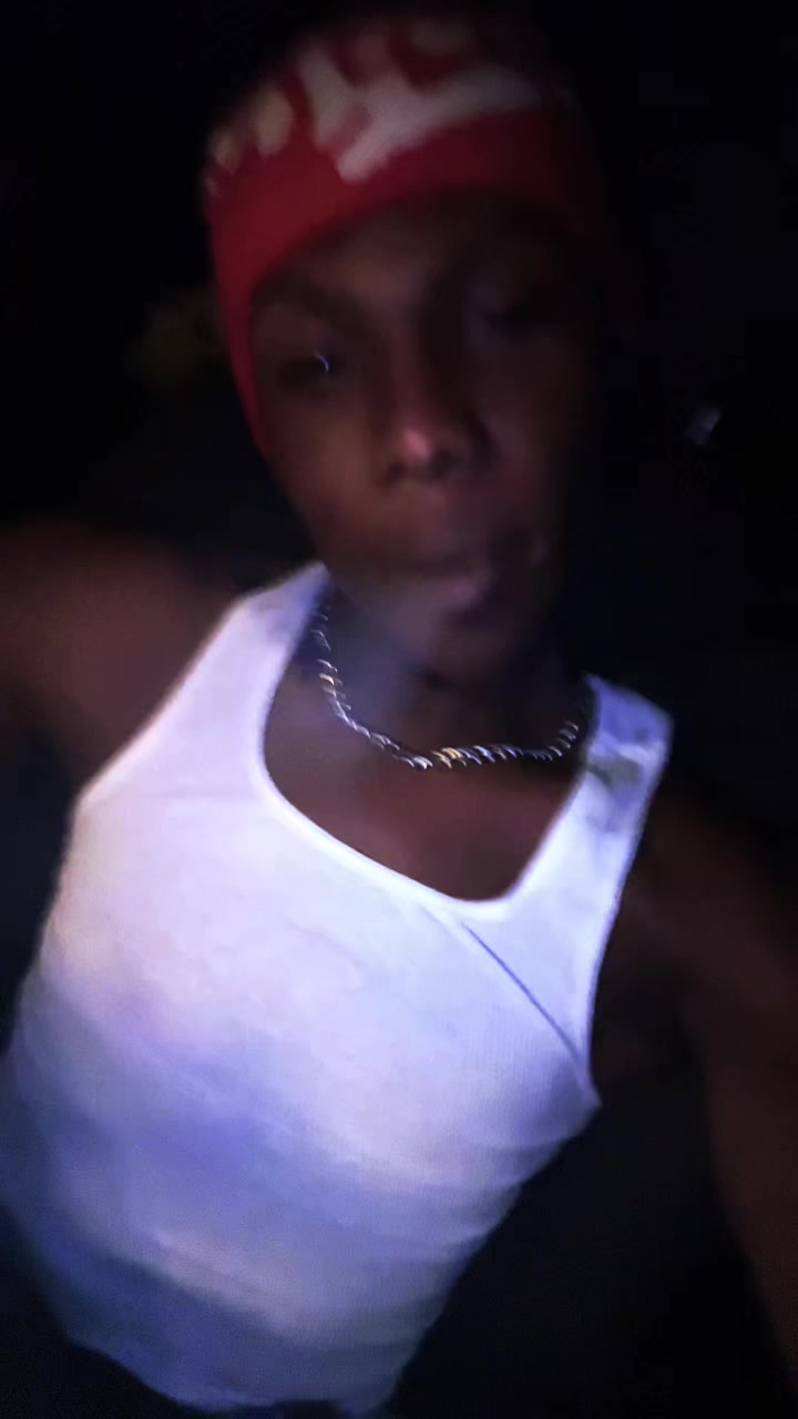 @Insta: @fineaxxmike