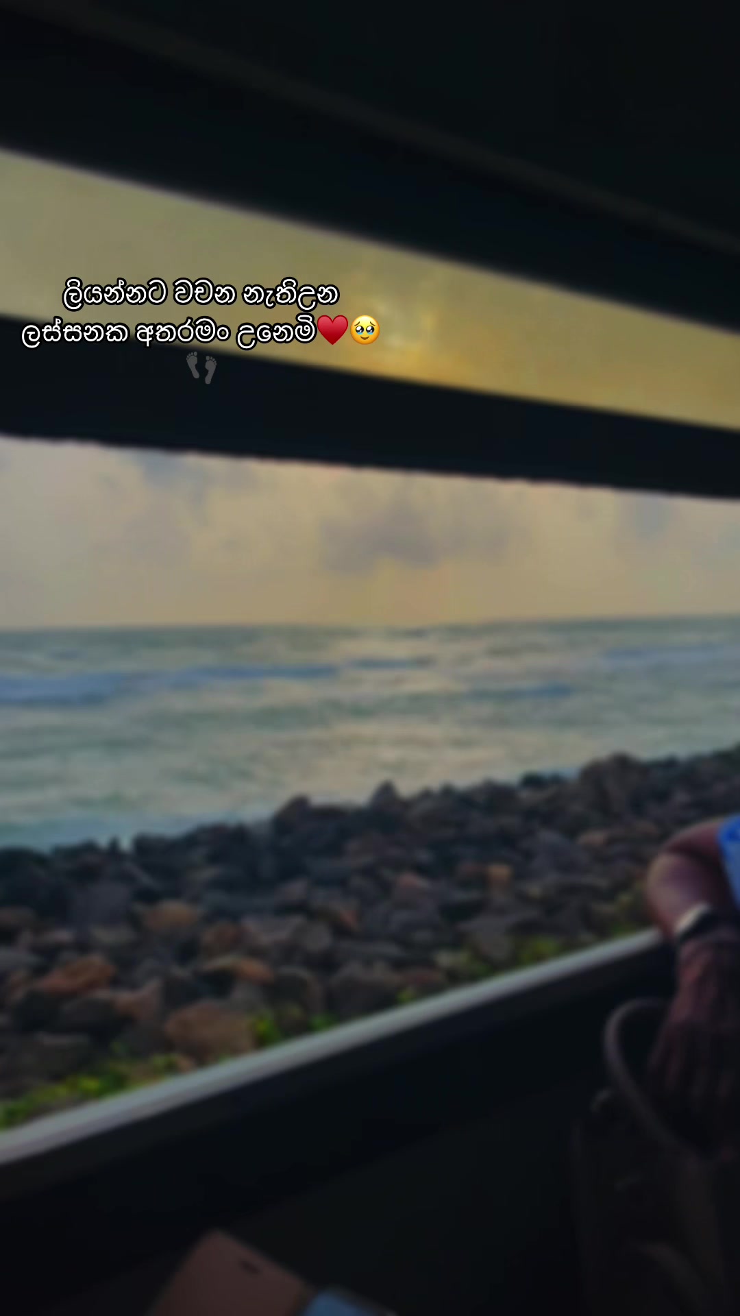 @itslakshika.Maduwantha