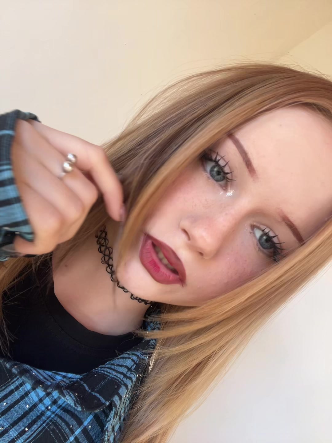 @вика