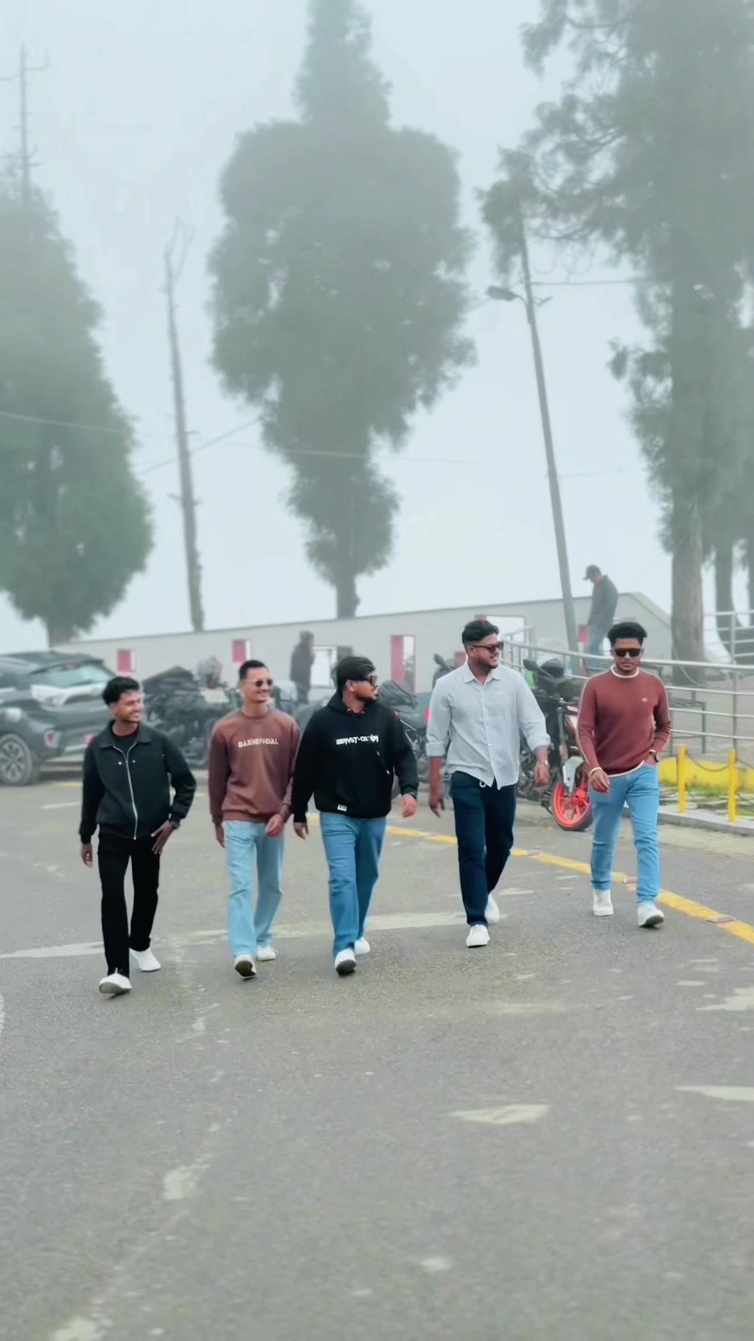 @𝐌𝐑⚡️𝐀 𝐊 𝐇 𝐈 𝐋 👑