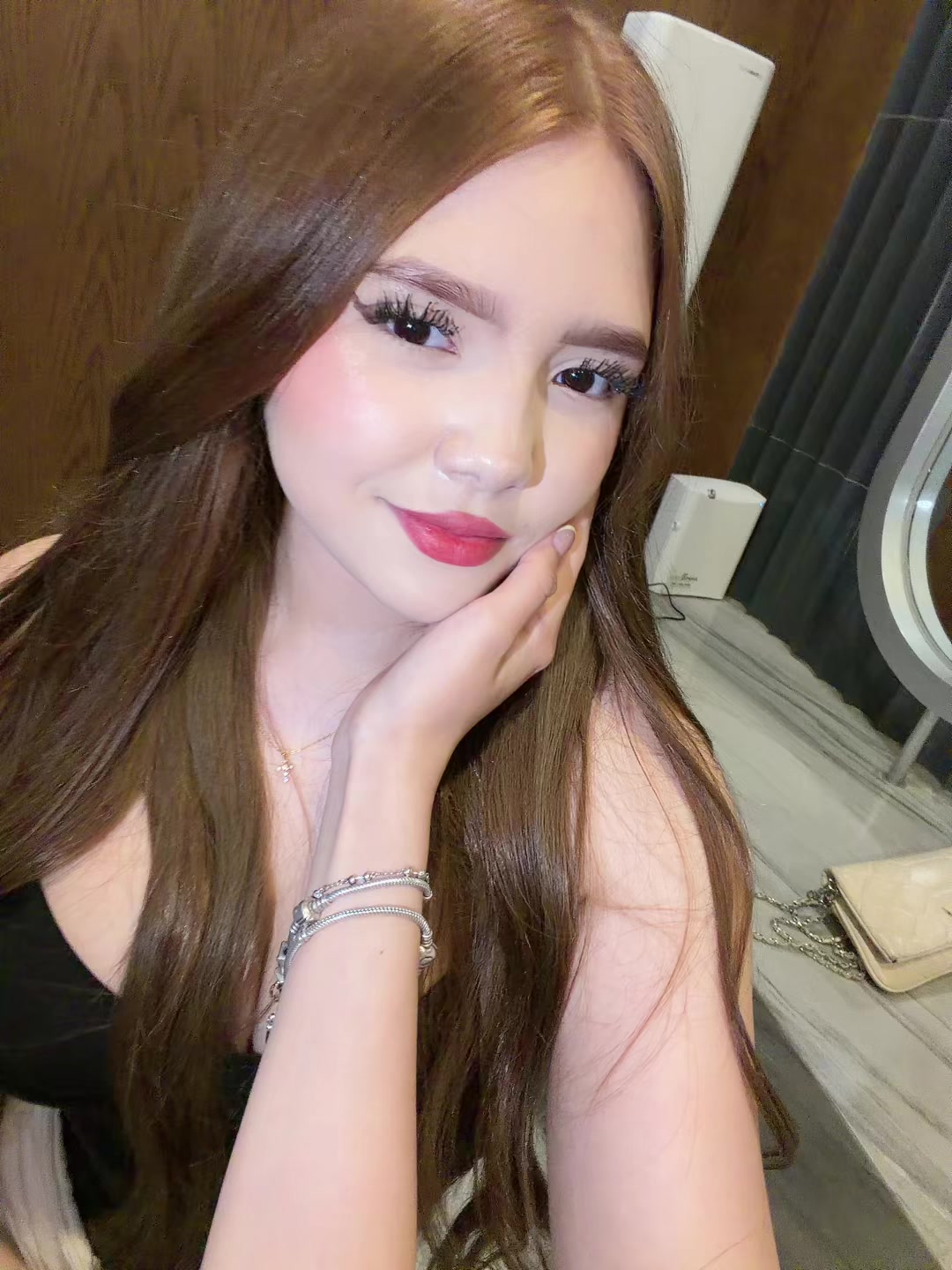 @Luci_leoonn
