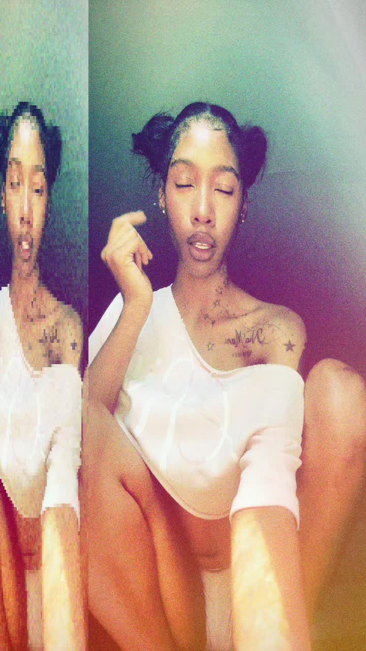 @aj🫧🎸🧛🏾♀️