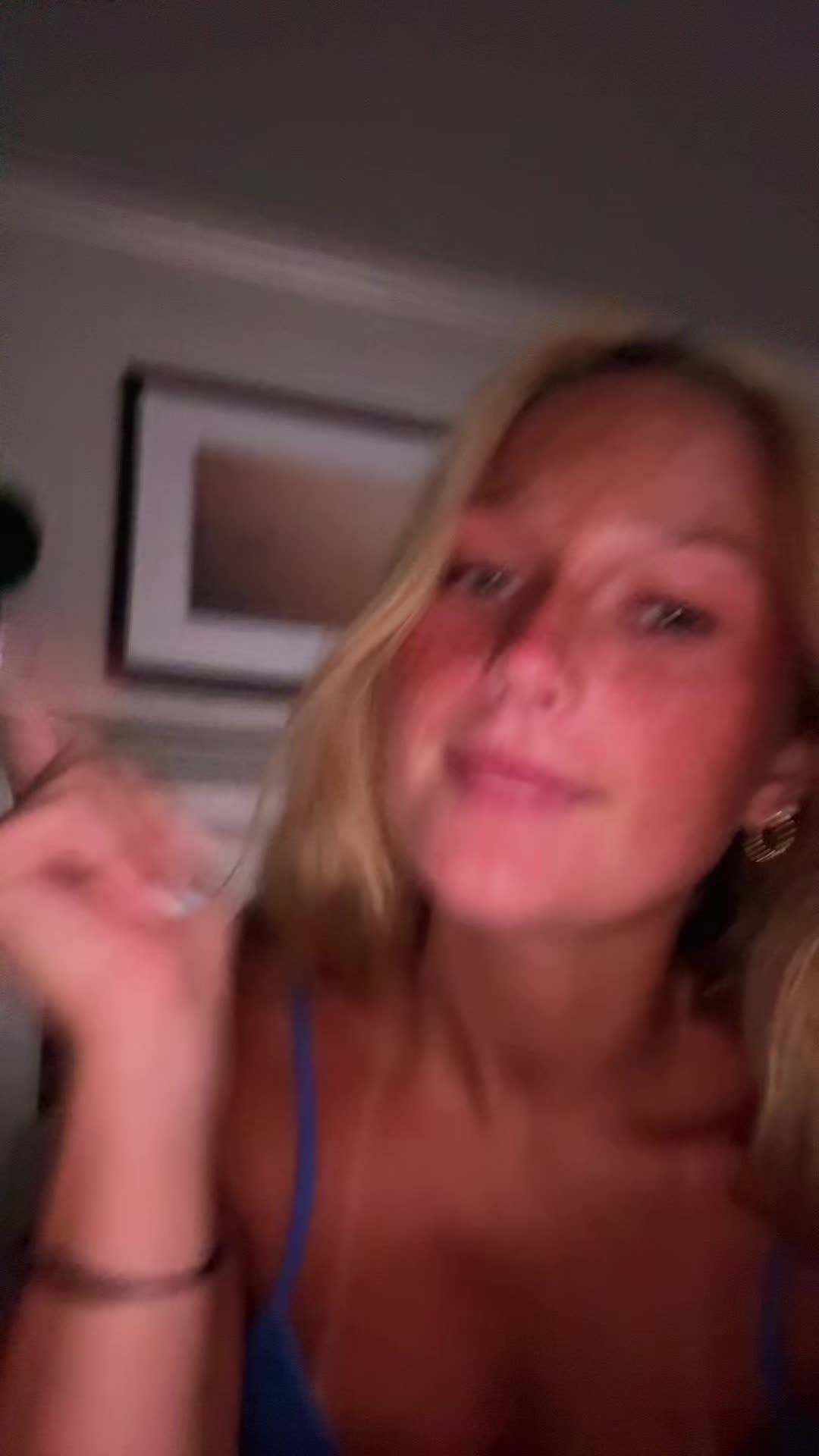 @😁