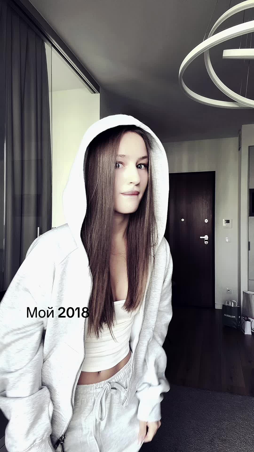 @Karina Muzhalovska