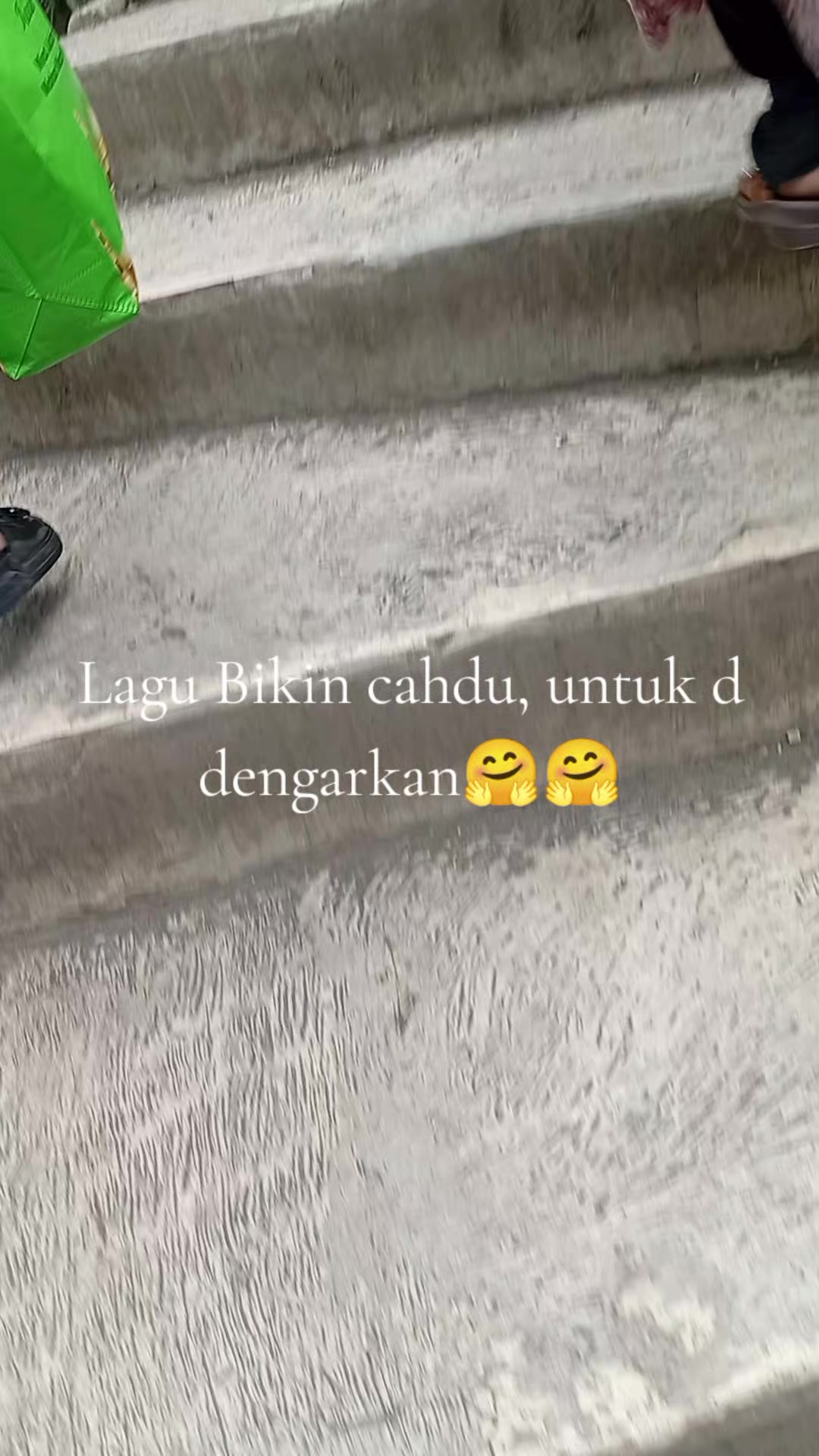 @Harus Saling setia