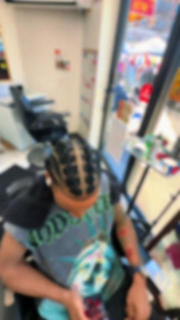 @Lili trenza una 🇩🇴en usa🇺🇸