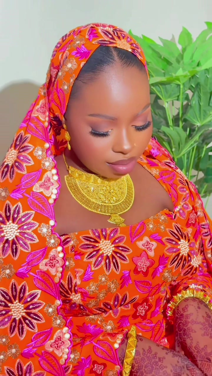 @A&iuml;cha. Bocoum