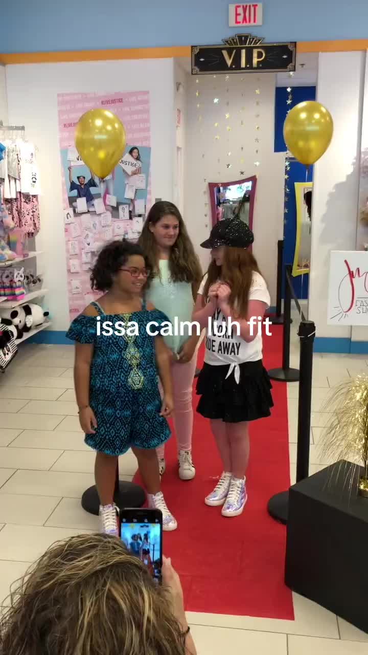 @ellamayo