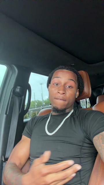 @sofamousjay_