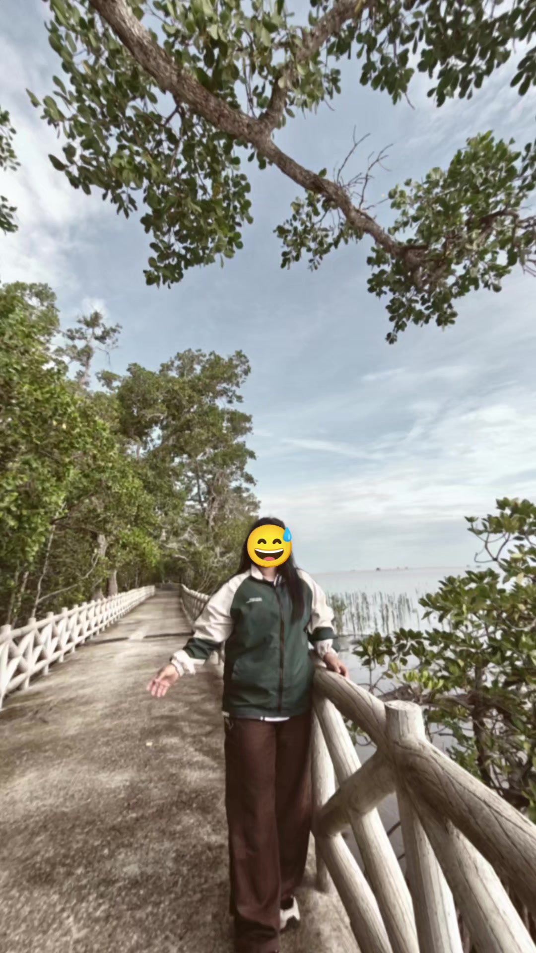 @မုန်းမြို့သူ🍀☺️