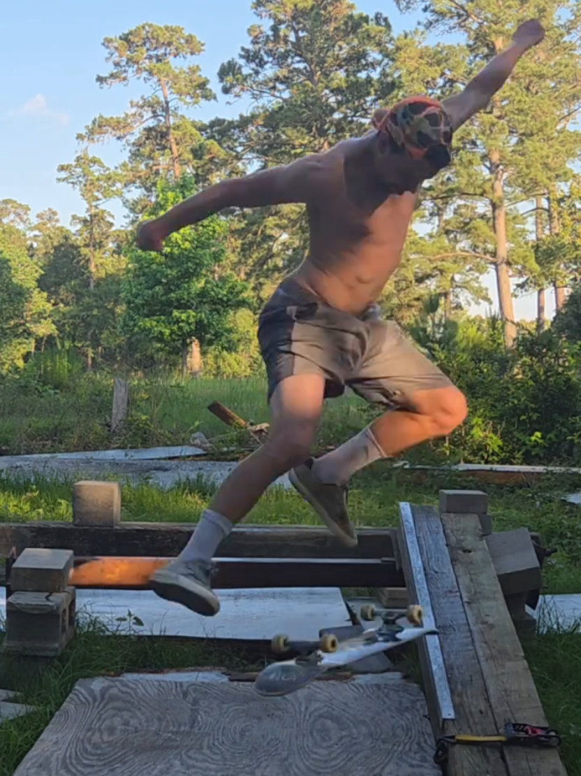 @Jason / skateboarding