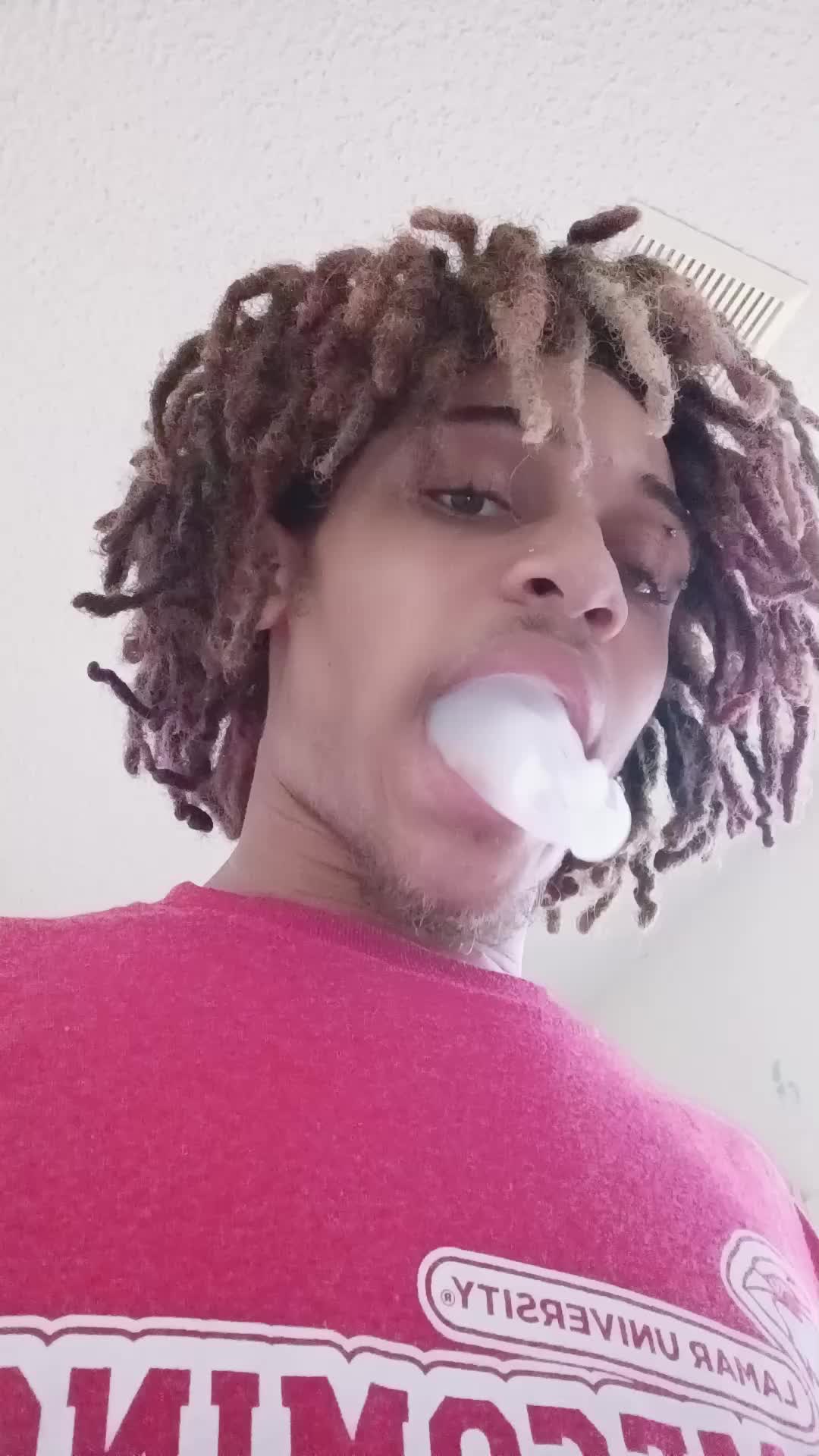 @👻