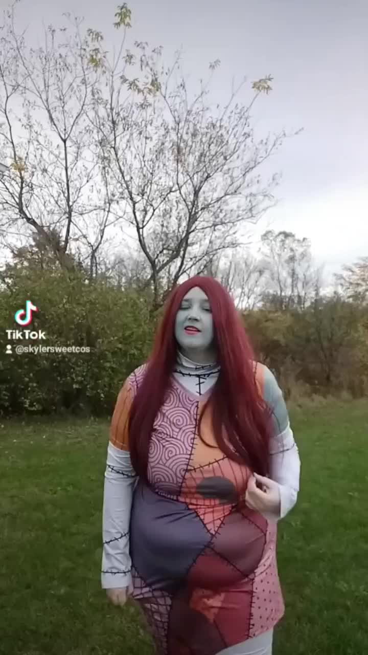 @ladyrosethorncos