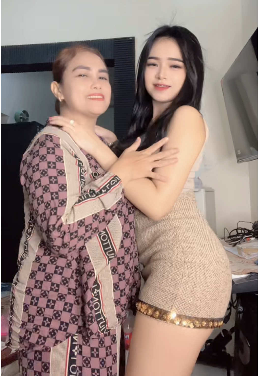 @restyreynida07