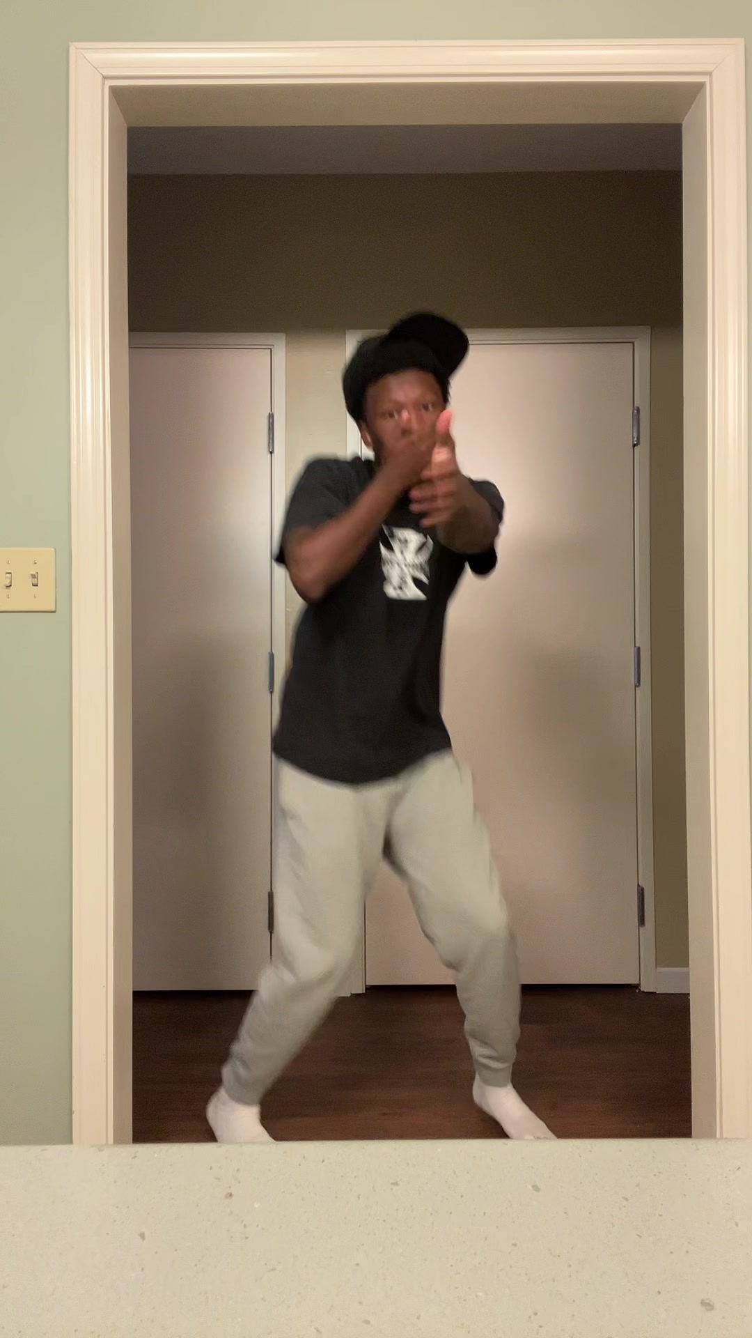 @useruno