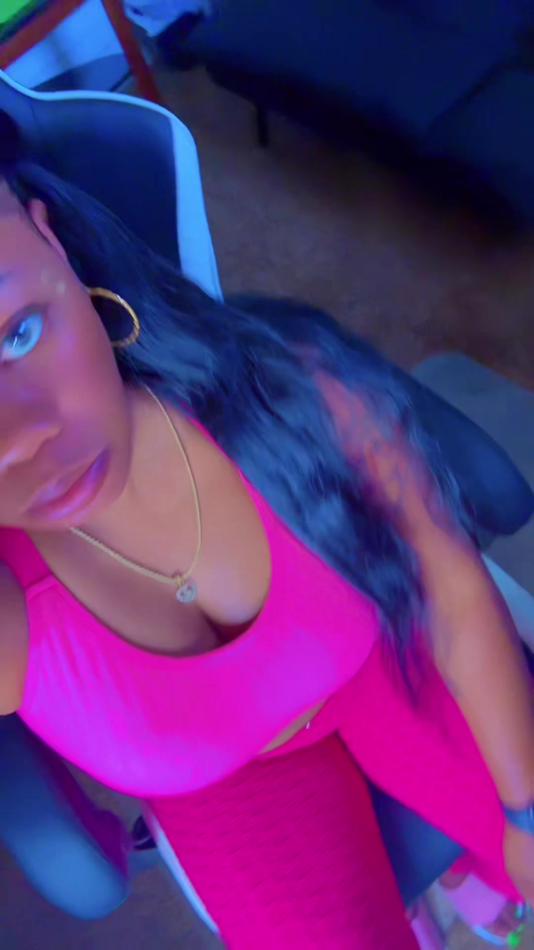 @🧨Dee Lashay🧨🤘🏾💅🍹🇺🇸