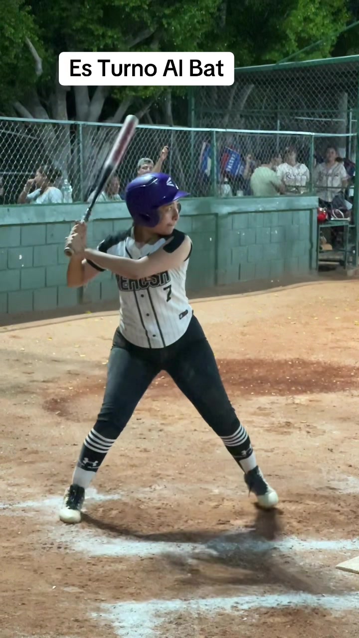 @Es Turno Al Bat