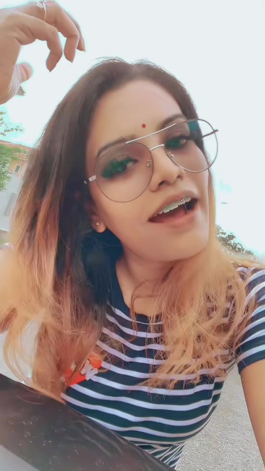 @𝒥 👣