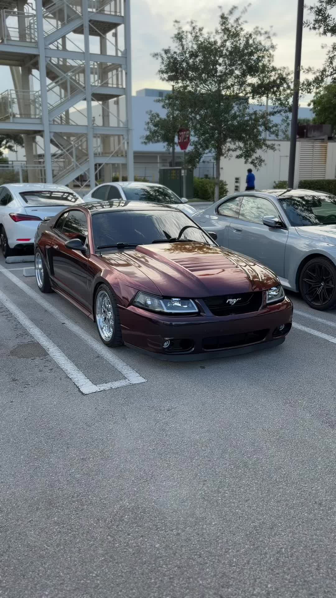 @2v.