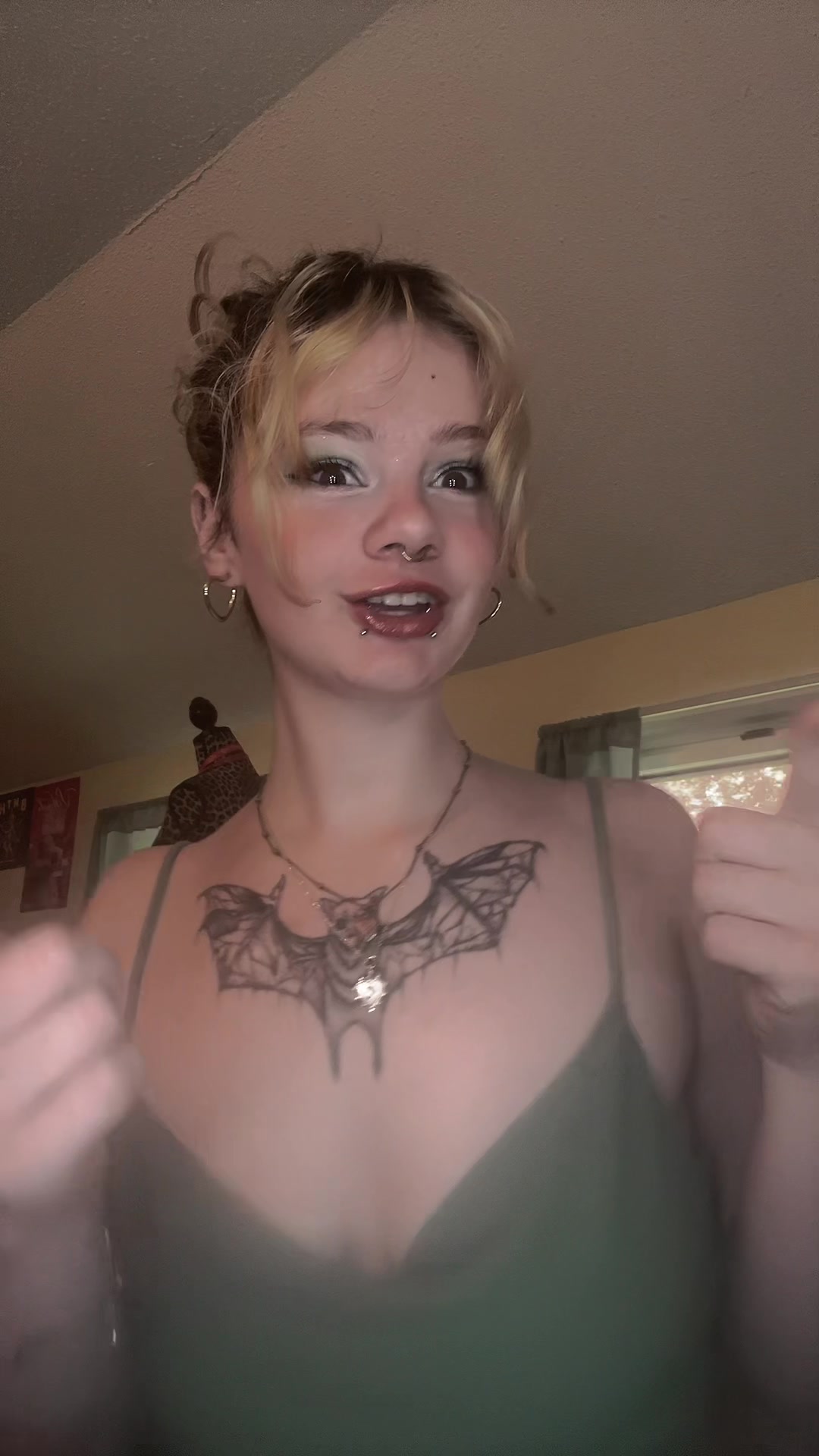 @E:)