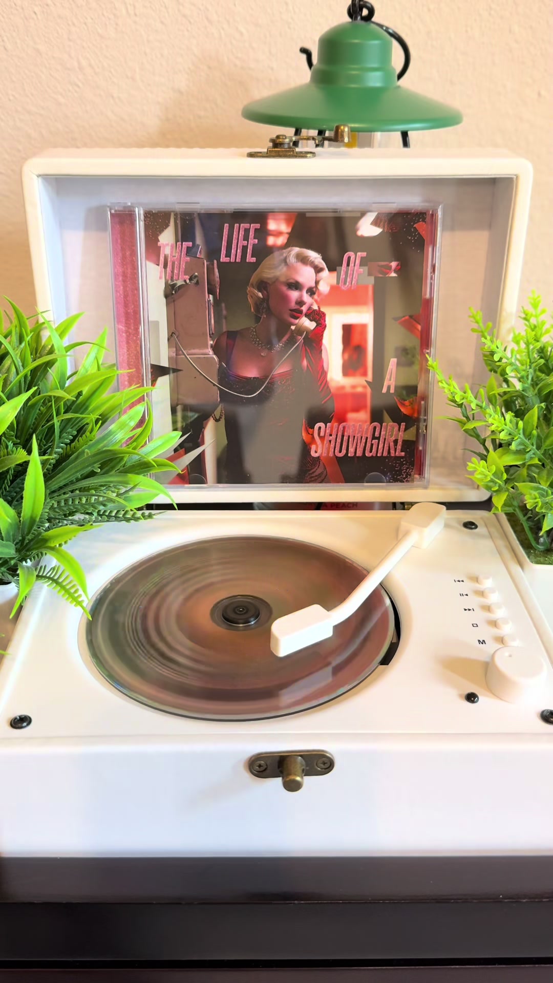 @tanyasvinylsandmore