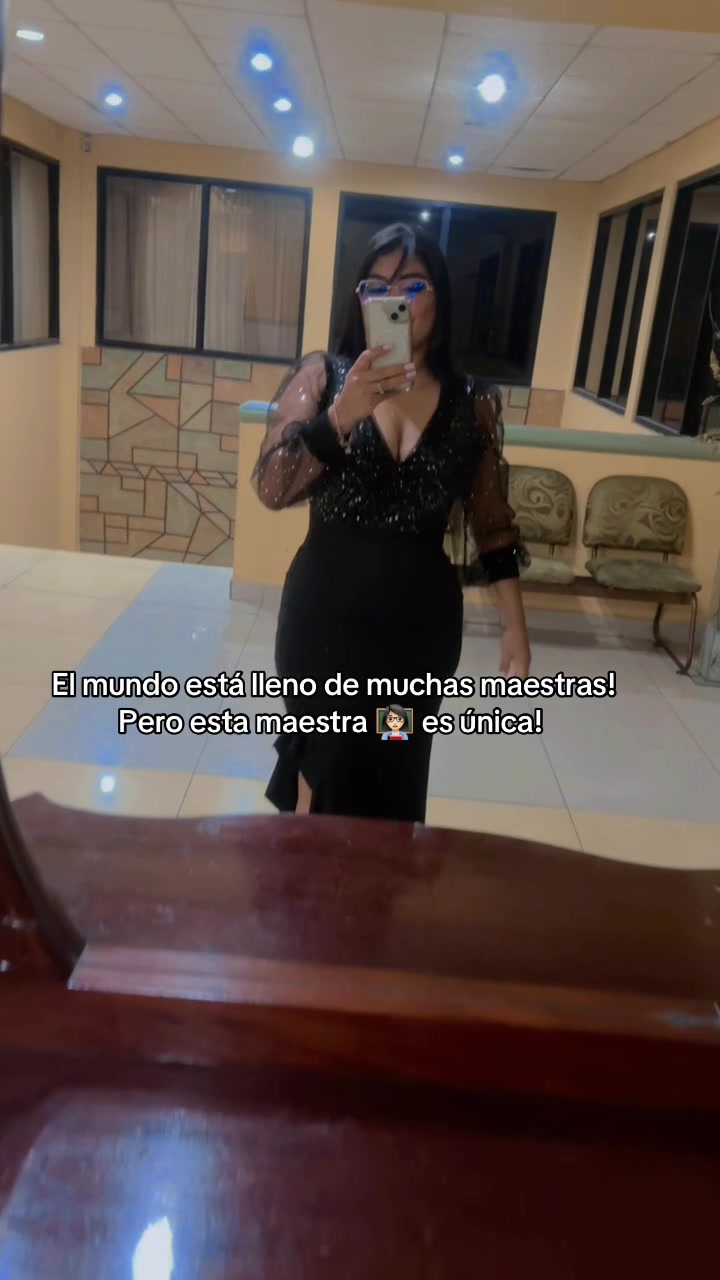 @Miss. Chavez 👩🏻&zwj;🏫🍎