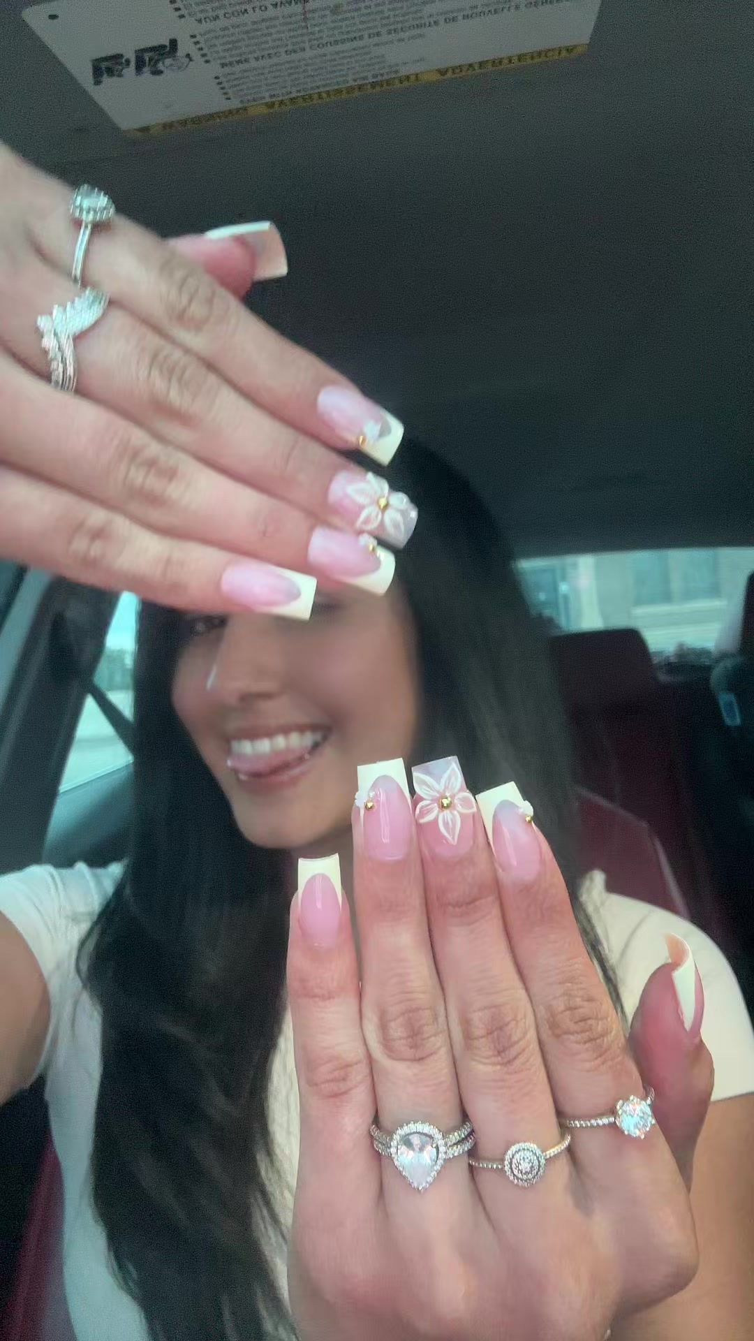 @Nayeli