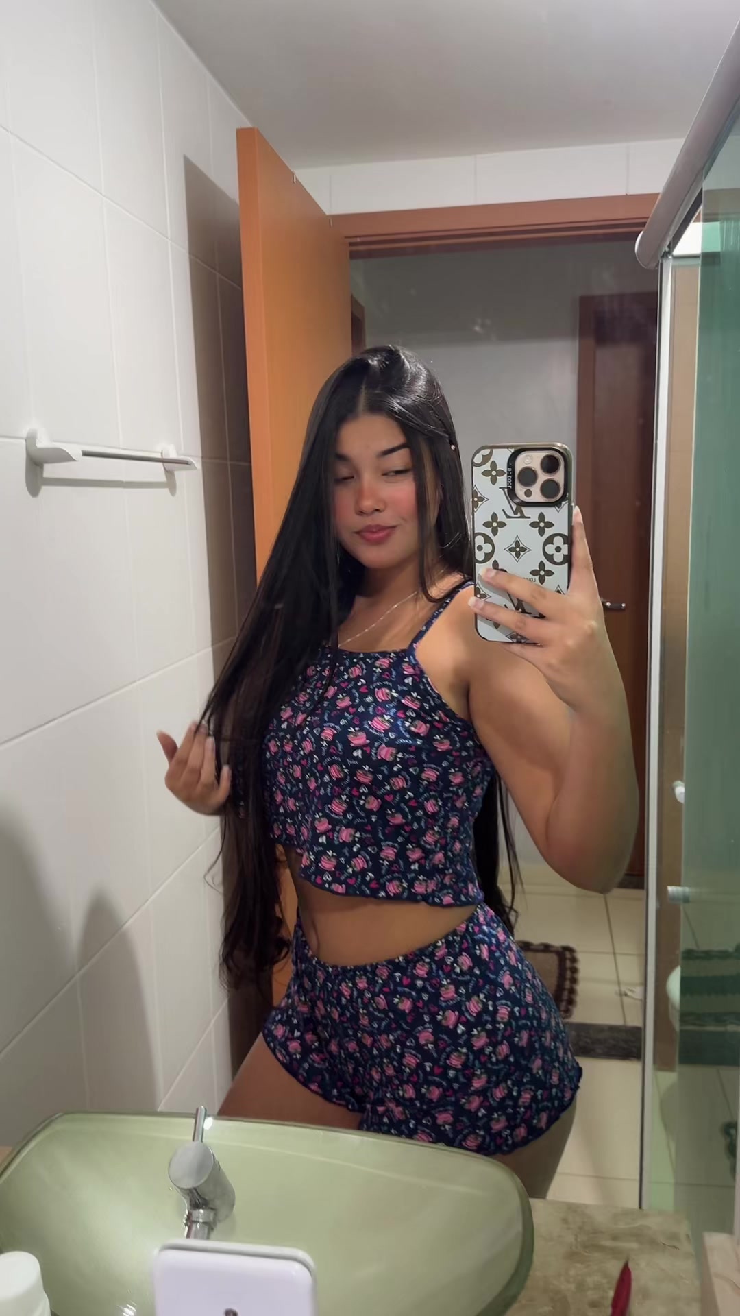 @Evelyn Cristina