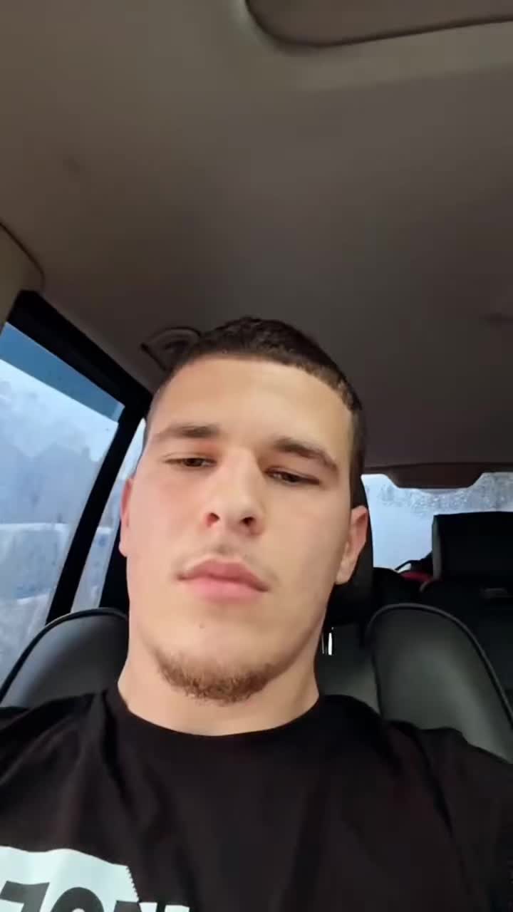 @Klaud1o